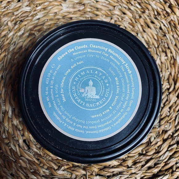 Above the clouds cleansing volumizing scrub 16OZ - Picture 3 of 4